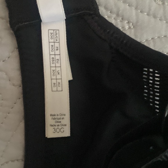 Le Mystere sports bra - Picture 13 of 13